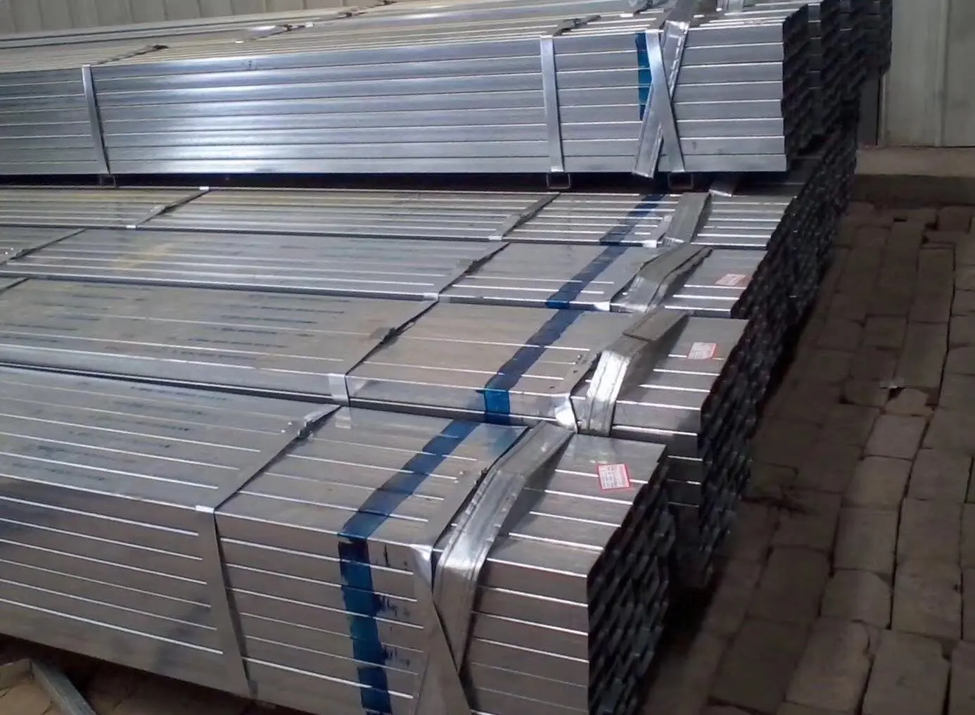 Ряд применения различных гальванизированных толщин покрытия стальной трубы